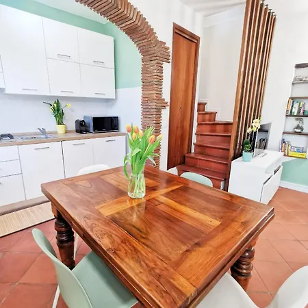 Casa Arya - Independent House - Near The Walls Holiday home *